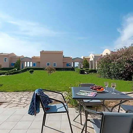 Ammoudia Maisonettes فندق أخارافي