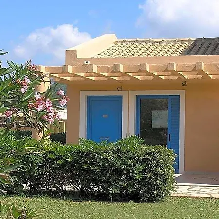 Ammoudia Maisonettes 3* أخارافي