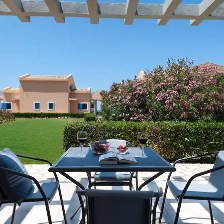 Ammoudia Maisonettes 아카라비