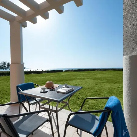 Ammoudia Maisonettes 아카라비