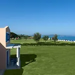 Ammoudia Maisonettes 4* أخارافي