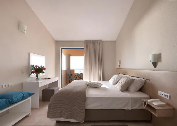 Ammoudia Maisonettes 公寓式酒店
